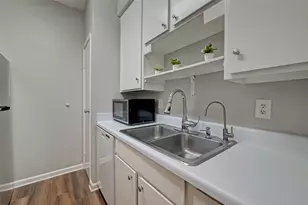 10049 Westpark Dr, Houston, TX 77042 - Photo 13