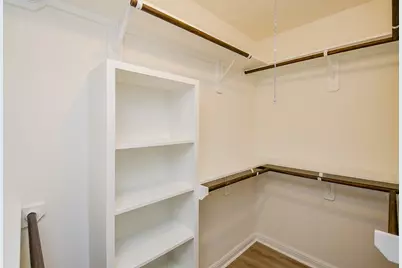 10623 Longmont Drive, Houston, TX 77042 - Photo 31