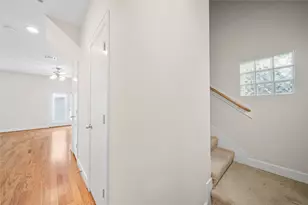 3726 Main Poplar Dr, Houston, TX 77025 - Photo 9