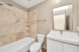 1113 W 17th St, Houston, TX 77008 - Photo 17