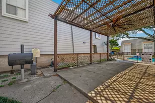 5929 Queensloch Dr, Houston, TX 77096 - Photo 23