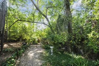 707 Holy Rood Lane, Houston, TX 77024 - Photo 9