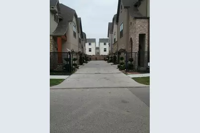 5747 Larkin Street, Houston, TX 77007 - Photo 9