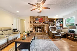 3019 Durban Dr, Houston, TX 77043 - Photo 9