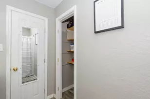 706 E New York St, Brazoria, TX 77422 - Photo 15