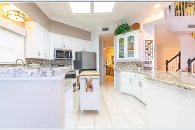 423 Hana Drive, Tiki Island, TX 77554 - Photo 15