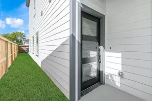 3547 Dreyfus St, Houston, TX 77021 - Photo 3