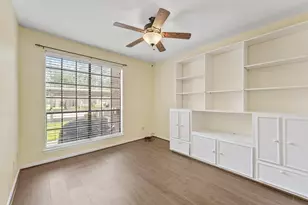 8055 Cambridge St, Houston, TX 77054 - Photo 9