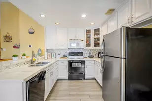 22547 Bayview Cir, Huntsville, TX 77320 - Photo 15