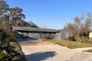 5639 Heron Dr, Houston, TX 77033 - Photo 3