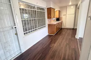 5639 Heron Dr, Houston, TX 77033 - Photo 5