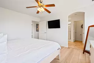 2011 Vista, Crystal Beach, TX 77650 - Photo 17