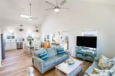 2011 Vista, Crystal Beach, TX 77650 - Photo 13