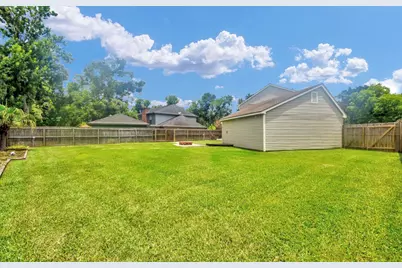 221 Wedgewood Street, Lake Jackson, TX 77566 - Photo 27