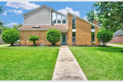 221 Wedgewood Street, Lake Jackson, TX 77566 - Photo 1