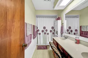221 Wedgewood St, Lake Jackson, TX 77566 - Photo 23