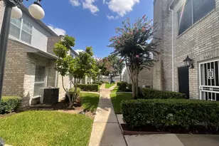 7387 Regency Square Ct, Houston, TX 77036 - Photo 21