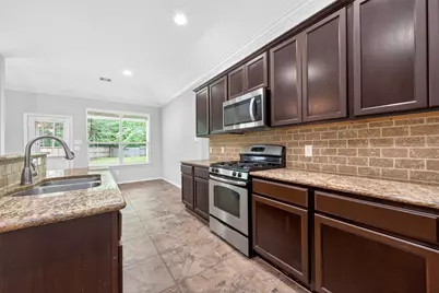 3 Black Swan Court, Magnolia, TX 77354 - Photo 9