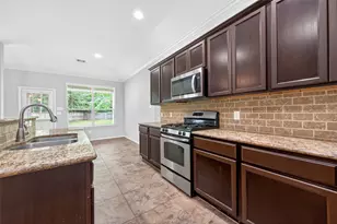 3 Black Swan Ct, Magnolia, TX 77354 - Photo 9