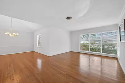 4807 Creekbend Drive, Houston, TX 77035 - Photo 7