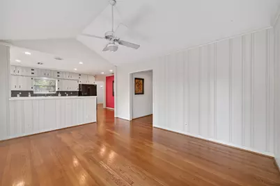 4807 Creekbend Drive, Houston, TX 77035 - Photo 23