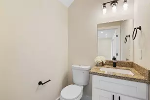 1206 S Victory Dr, Houston, TX 77088 - Photo 9