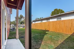 1206 S Victory Dr, Houston, TX 77088 - Photo 33