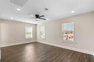 1206 S Victory Dr, Houston, TX 77088 - Photo 19