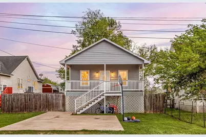 805 E Mulberry Avenue, Wharton, TX 77488 - Photo 1