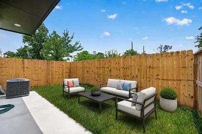 6747 Liverpool Street, Houston, TX 77021 - Photo 37