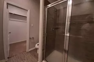 911 Cobalt Crest Ln, Houston, TX 77336 - Photo 9