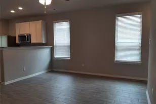 911 Cobalt Crest Ln, Houston, TX 77336 - Photo 5