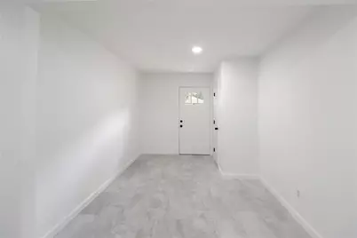 527 Gardenia Street, Lake Jackson, TX 77566 - Photo 5