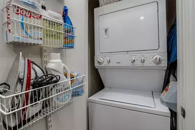 910 W 9th Street, Houston, TX 77007 - Photo 13