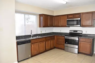 8903 Kalewood Drive, Houston, TX 77099 - Photo 15