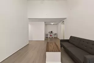 10049 Westpark Dr, Houston, TX 77042 - Photo 9