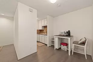 10049 Westpark Dr, Houston, TX 77042 - Photo 11