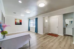 5926 Ettrick Dr, Houston, TX 77035 - Photo 5