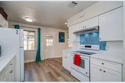 5926 Ettrick Drive, Houston, TX 77035 - Photo 11