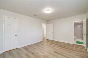 5926 Ettrick Dr, Houston, TX 77035 - Photo 29