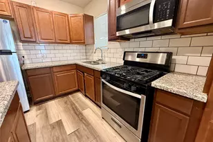 429 W 2nd St, Freeport, TX 77541 - Photo 5