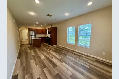 429 W 2nd Street, Freeport, TX 77541 - Photo 9