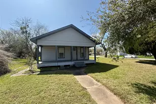 429 W 2nd St, Freeport, TX 77541 - Photo 47