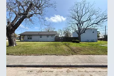 429 W 2nd Street, Freeport, TX 77541 - Photo 3