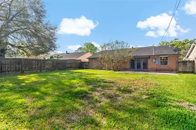5806 Ludington Drive, Houston, TX 77035 - Photo 9