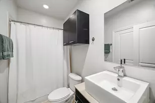 5610 Kiam St, Houston, TX 77007 - Photo 13