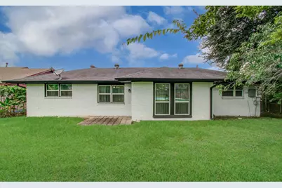 1327 Fallbrook Drive, Houston, TX 77038 - Photo 33