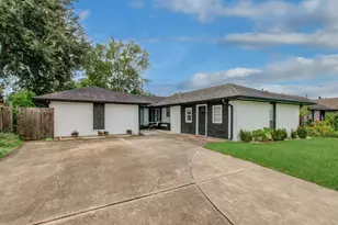 1327 Fallbrook Dr, Houston, TX 77038 - Photo 3