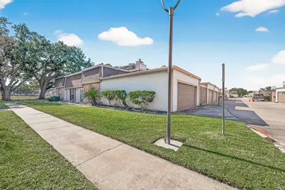 2819 Camelot Lane, Missouri City, TX 77459 - Photo 25