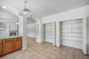 2723 Sterling Fields Dr, Pearland, TX 77584 - Photo 11